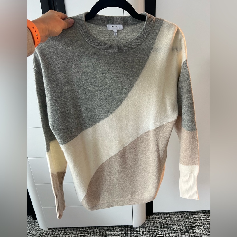 Reiss xs colorblock sweater